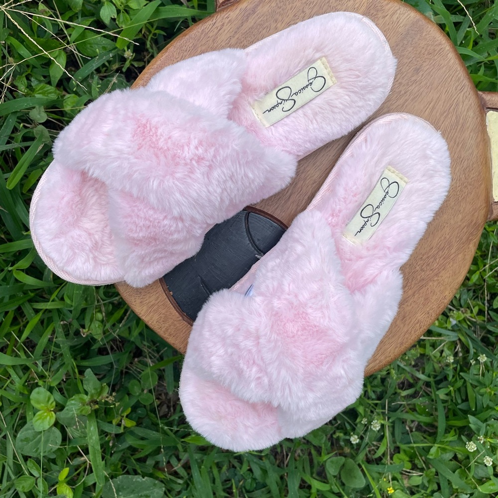 EUC Jessica Simpson pink fuzzy slippers size 7/8 - Picture 12 of 12
